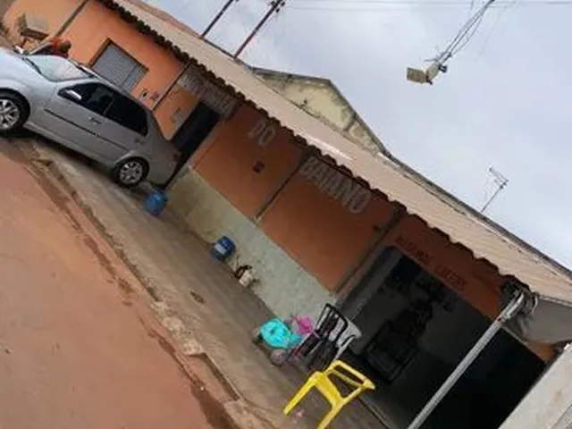 Imagem: Casa com Barracão no Fundo Trindade Dona