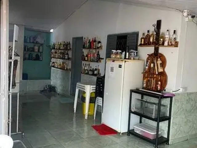 Imagem 4: Casa com Barracão no Fundo Trindade Dona Íris 2