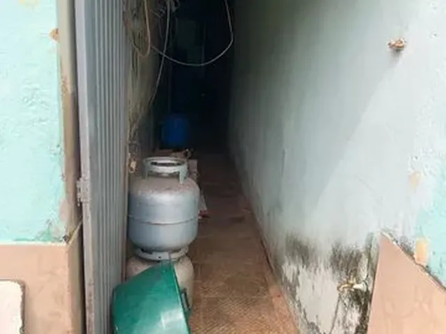 Imagem 10: Casa com Barracão no Fundo Trindade Dona Íris 2