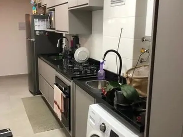 Imagem: O apartamento possui 2 Dormitórios, 1 Suíte, 2 Banheiros,