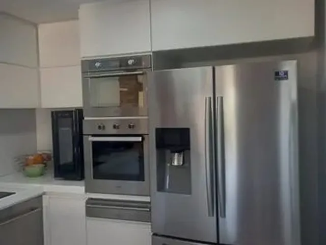 Imagem 2: Apartamento Mobiliado de 2 Quartos na Praia do Canto - Vitória - Es