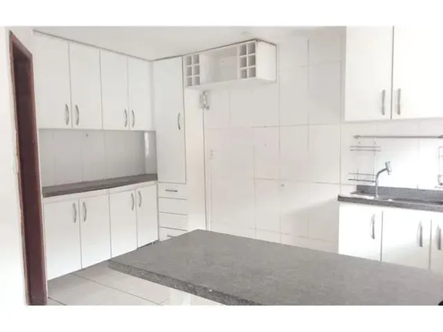 Imagem 13: Casa com Três Quartos e Cobertura!!!