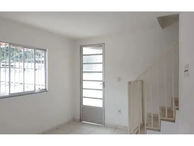 Imagem 9: Casa com Três Quartos e Cobertura!!!