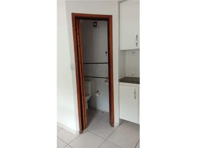 Imagem 3: Casa com Três Quartos e Cobertura!!!