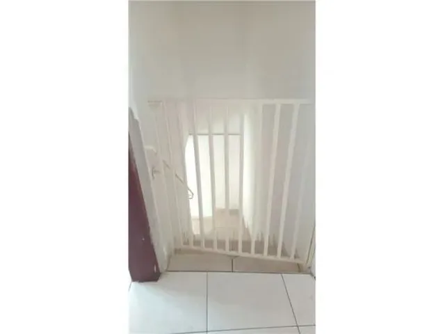 Imagem 12: Casa com Três Quartos e Cobertura!!!