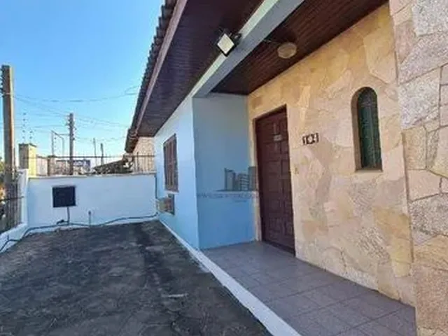 Imagem 3: Ótima Casa Semimobiliada com 03 Dormitórios, Suíte, Garagem Fechada para 2 Carros, No