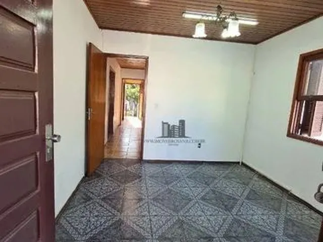 Imagem 7: Ótima Casa Semimobiliada com 03 Dormitórios, Suíte, Garagem Fechada para 2 Carros, No