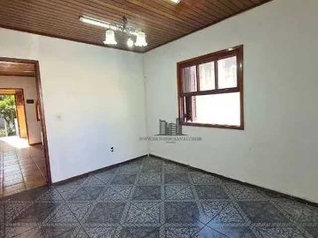 Imagem 8: Ótima Casa Semimobiliada com 03 Dormitórios, Suíte, Garagem Fechada para 2 Carros, No