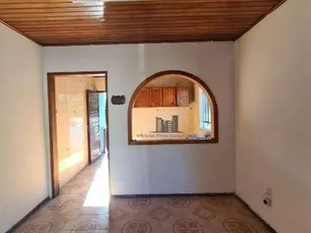 Imagem 5: Ótima Casa Semimobiliada com 03 Dormitórios, Suíte, Garagem Fechada para 2 Carros, No