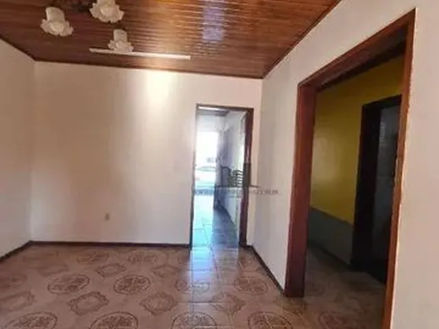 Imagem 4: Ótima Casa Semimobiliada com 03 Dormitórios, Suíte, Garagem Fechada para 2 Carros, No