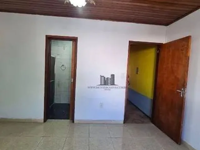 Imagem 14: Ótima Casa Semimobiliada com 03 Dormitórios, Suíte, Garagem Fechada para 2 Carros, No