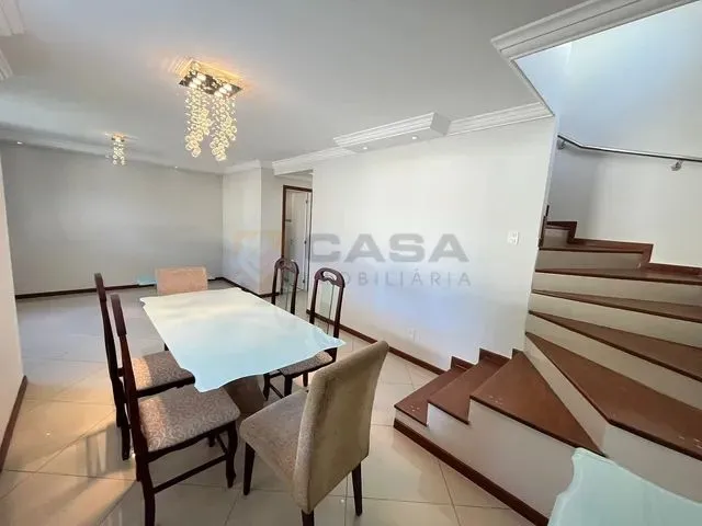 Imagem: Dcasa de Condomínio para Venda Possui 240