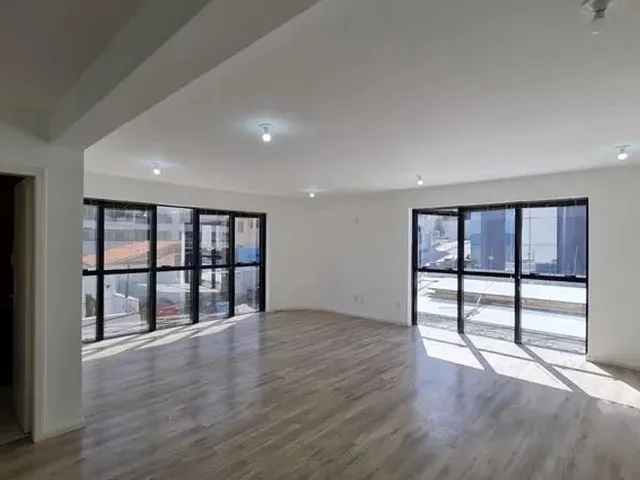 Imagem: Sala Comercial com Vista para o Mar na Orla