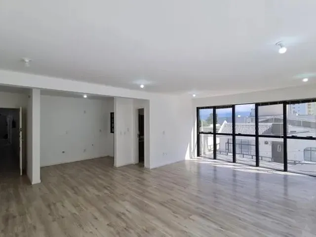 Imagem 7: Sala Comercial com Vista para o Mar na Orla de Coqueiros - Florianópolis