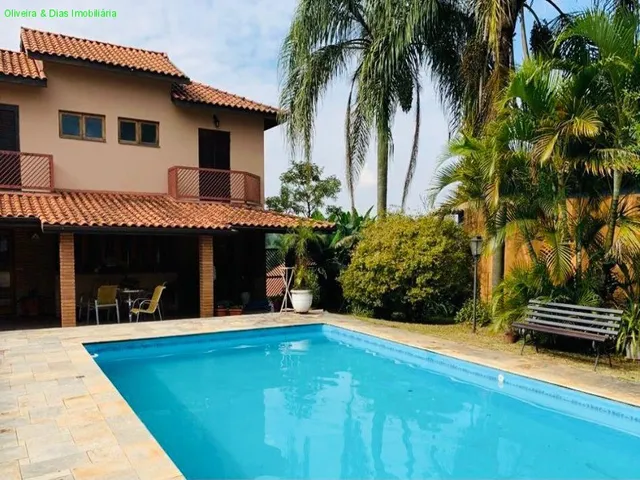 Imagem 1: Ótima Casa em Condomínio Fechado, Conservação Impecável, Bem Localizada, Distante