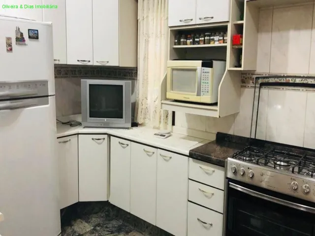 Imagem 3: Ótima Casa em Condomínio Fechado, Conservação Impecável, Bem Localizada, Distante