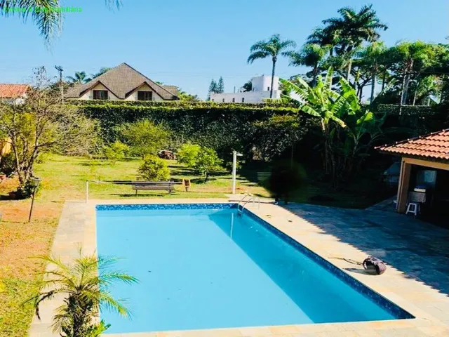 Imagem 11: Ótima Casa em Condomínio Fechado, Conservação Impecável, Bem Localizada, Distante