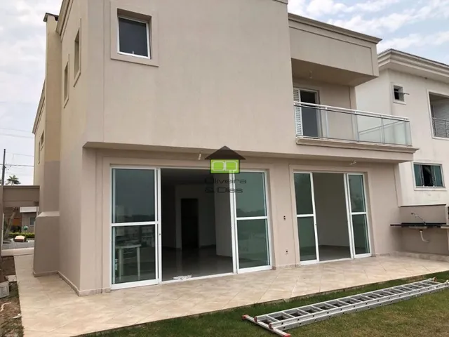 Imagem: Casa Pronta para Morar com 4 Suítes, com