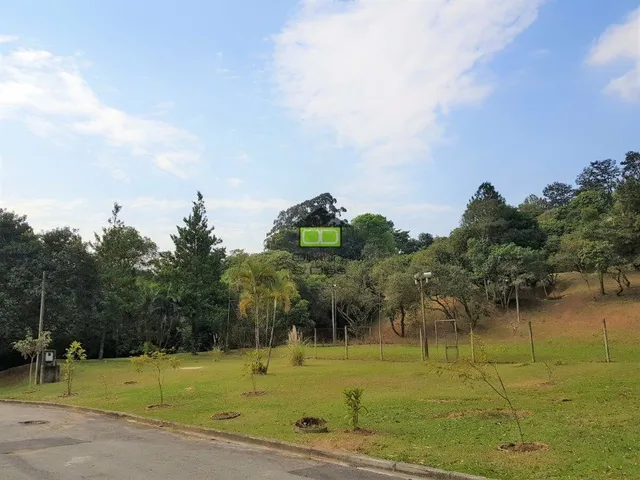 Imagem: Condomínio de Alto Padrão, com Terrenos