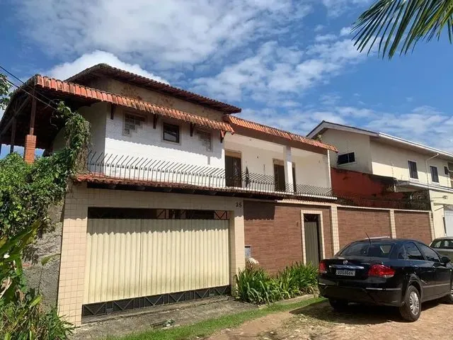 Imagem: Casa de 320 M² de Área Construída com