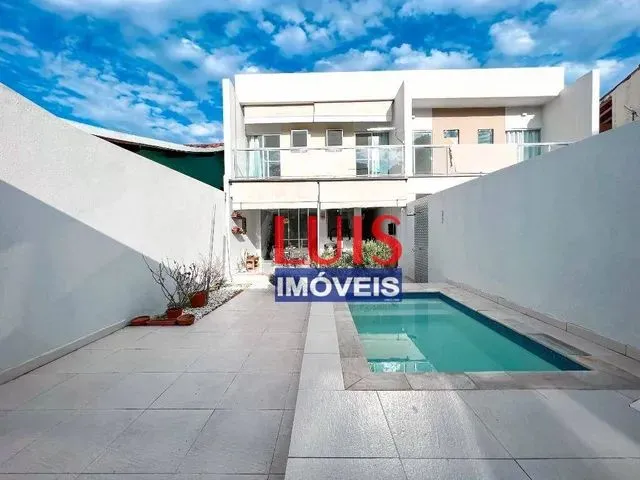 Imagem: Casa com 3 Dormitórios À Venda, 260 M²