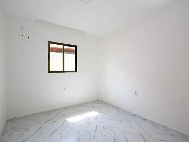 Imagem: A casa em condomínio possui 2 Dormitórios, 1 Suíte, 1