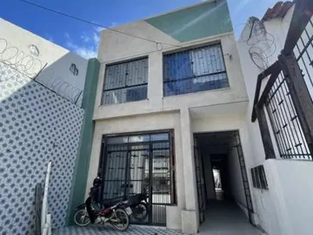 Imagem 1: Linda Casa Duplex - Centro