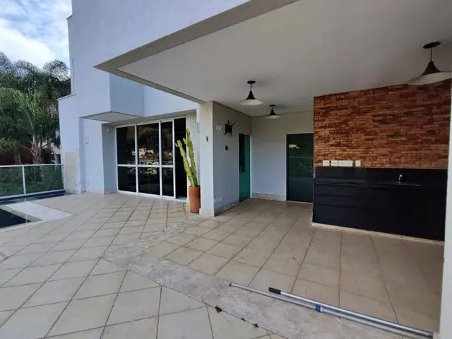 Imagem: Casa para Aluguel, 5 Quartos, 3 Suítes
