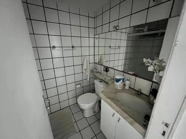 Imagem 9: Próx Nassau!! Alugo Apt 2Qts + Dependência. 78M. 2 Elevadores. R$2.200, C/Tacas Inclusas