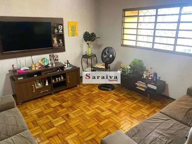 Imagem: Casa com 3 Dormitórios para Alugar, 193