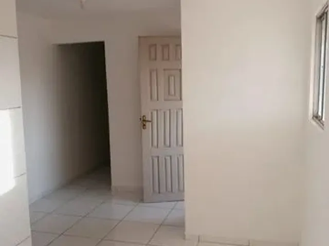 Imagem 2: Vendo Um Primeiro Andar com Quatro Casas