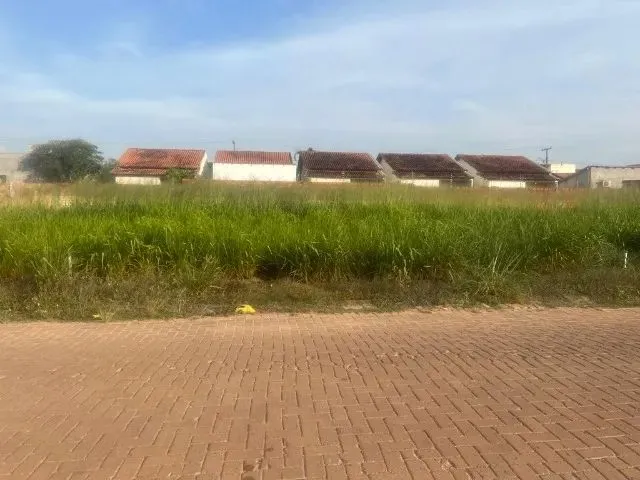Imagem: O terreno possui 250m² de Área e está localizado em