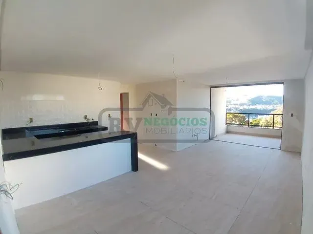 Imagem 10: )(- Bairro Granbery - Excelente Apartamento de Alto Padrão com 3 Quartos e Varanda