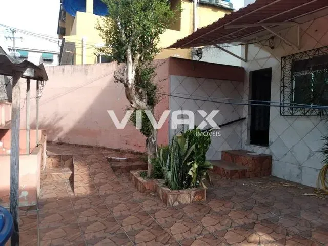 Imagem: Pilares - Rua Jacinto Rebelo - Casa Duplex