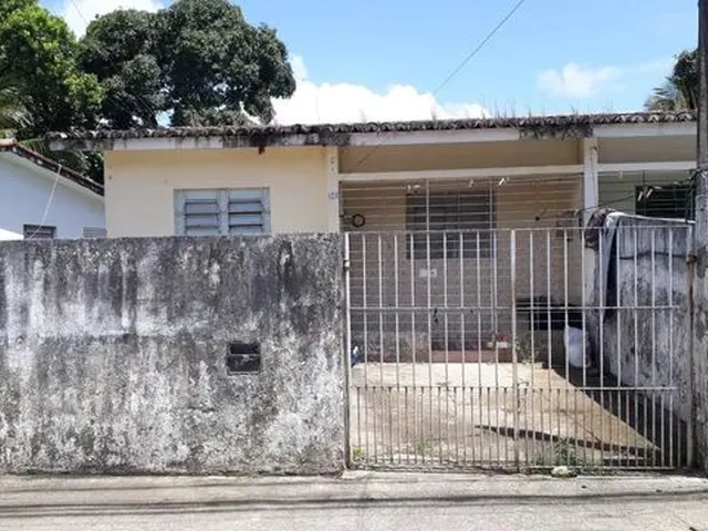 Imagem 2: Casa para Venda Possui 55 Metros Quadrados com 2 Quartos em Jardim São Paulo - Recife