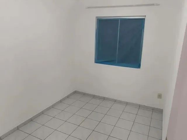 Imagem 5: Aluguel de Apartamento com 2 Dormitórios e Vaga de Garagem
