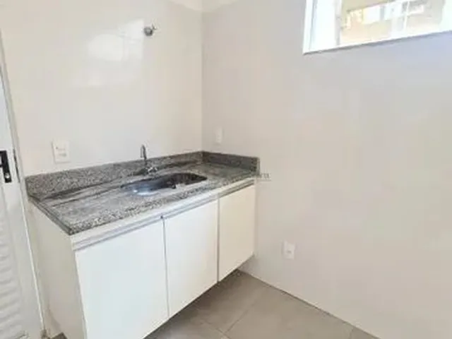 Imagem 7: Casa com 2 Quartos para Alugar no Prado