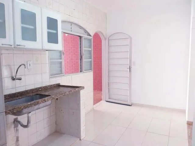 Imagem 9: Casa Bem Localizada