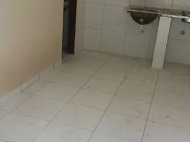 Imagem 6: Alugo Kitnet em Felipe Camarão 1/4 R$300,00 Reais Não Paga Água