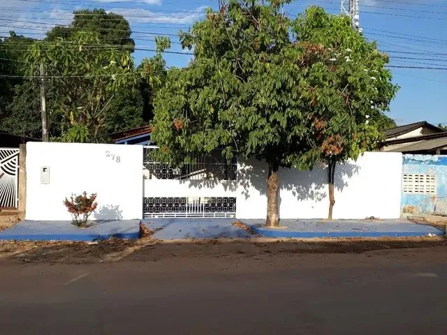 Imagem: Alugo Casa com 01 Suite, 2/4, no Asa Branca