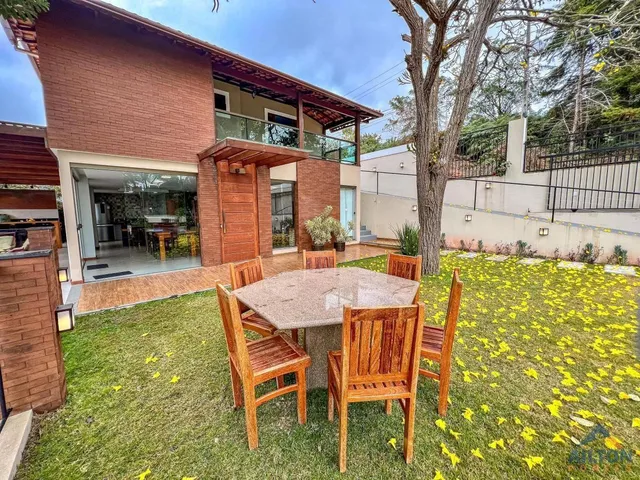 Imagem: Casa Alto Padrão com 6 Suítes à Venda