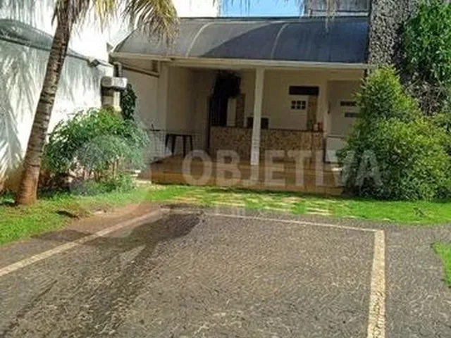 Imagem: Excelente Casa Estilo Sobrado no Bairro