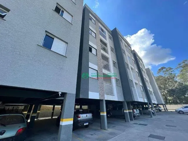 Imagem: O apartamento possui 2 Dormitórios, 1 Banheiro, 1 Vaga na