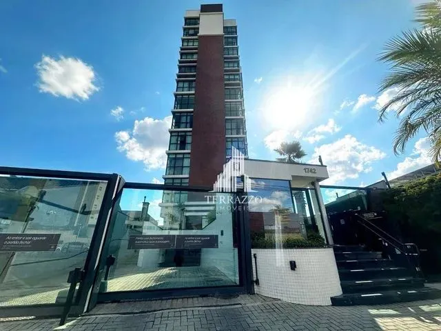 Imagem: Apartamento com 4 Dormitórios À Venda