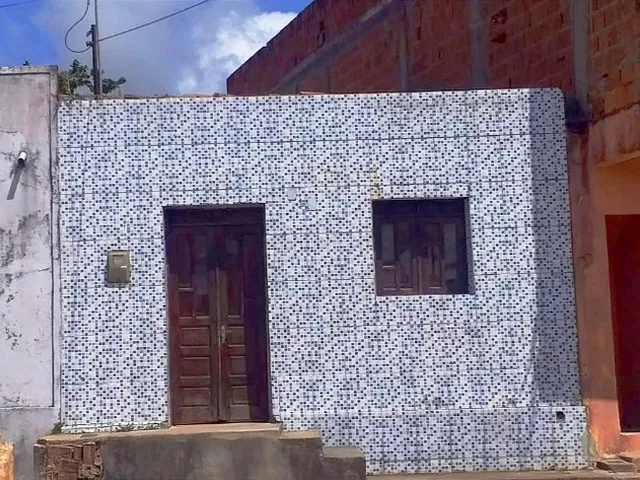 Imagem: A casa possui 2 Dormitórios, 1 Banheiro, 64m² de Área e