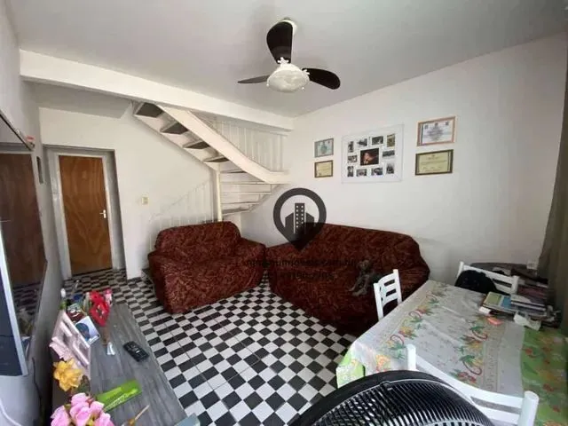 Imagem: Casa com 2 Dormitórios À Venda, 70 M²