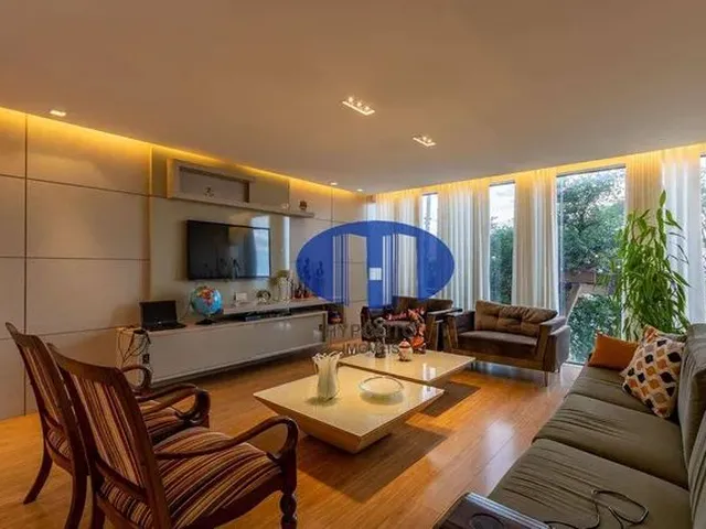 Imagem: Casa com 4 Dormitórios À Venda por R$
