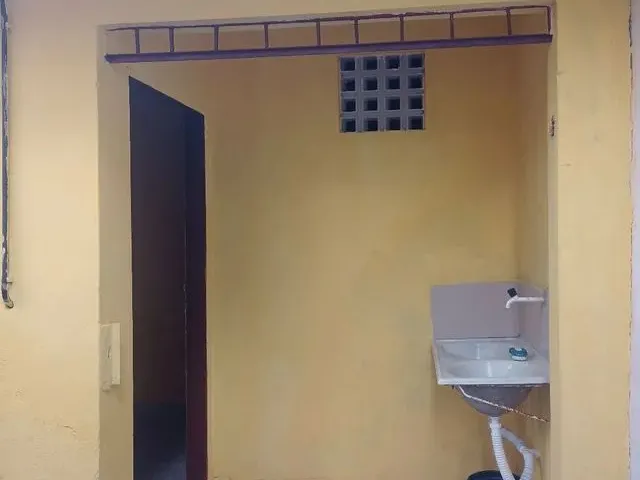 Imagem 2: Aluga-Se Quarto Quarto com aluguel por R$350 /mês