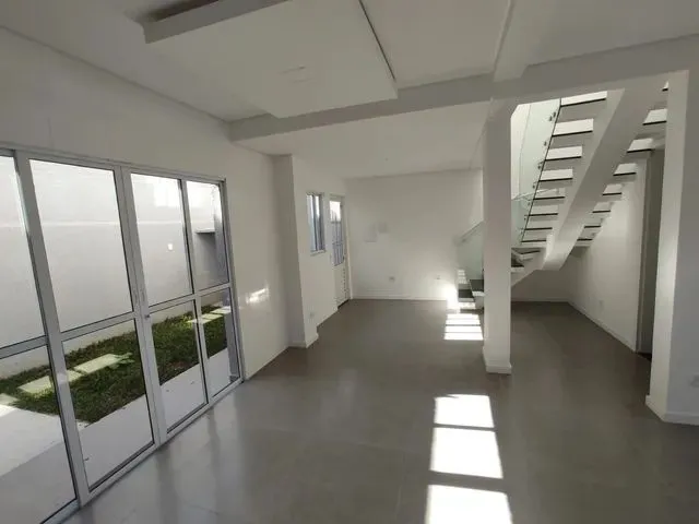 Imagem 6: Lindo Sobrado no Bairro Capão da Imbuia