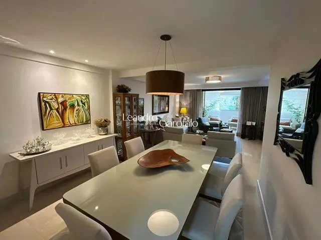 Imagem: O apartamento possui 3 Dormitórios, 2 Suítes, 2